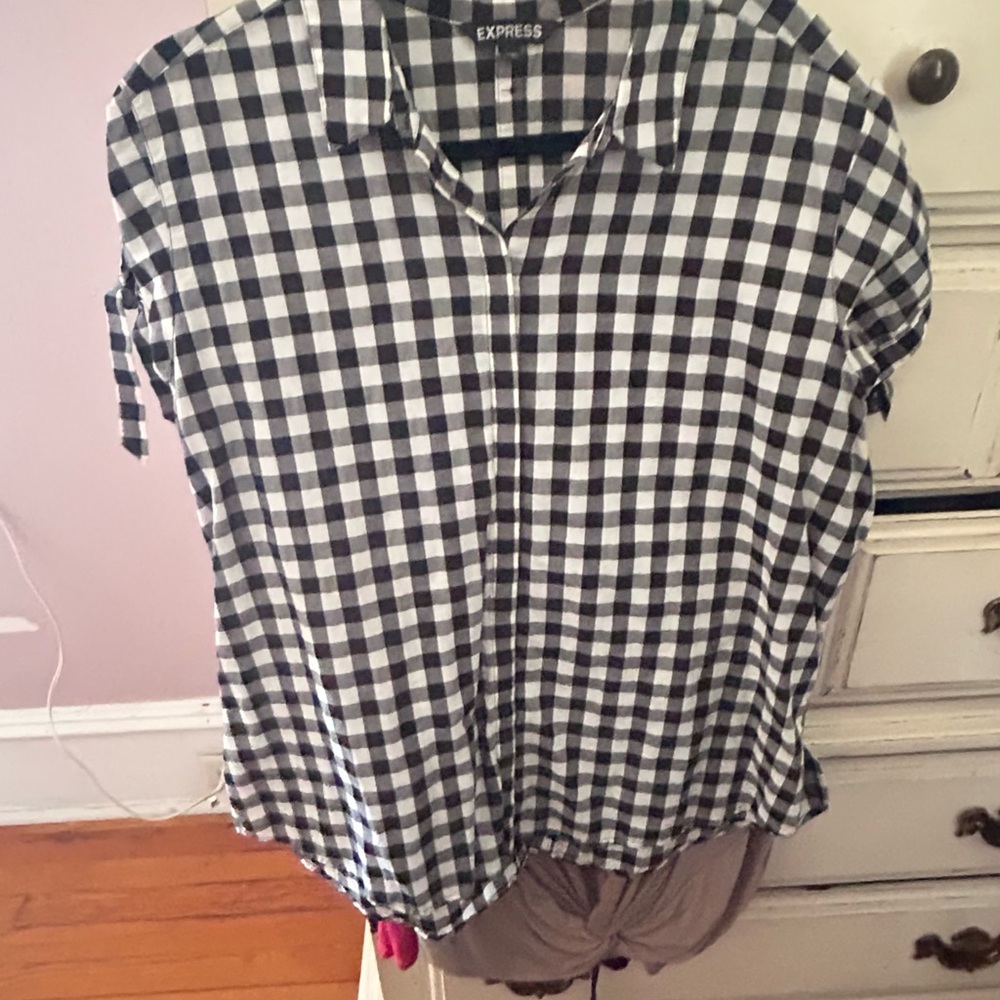 Express Ginghan bottom down in front and back Casual Shirt